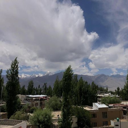 Lha-Zes Hotel Leh Exterior photo