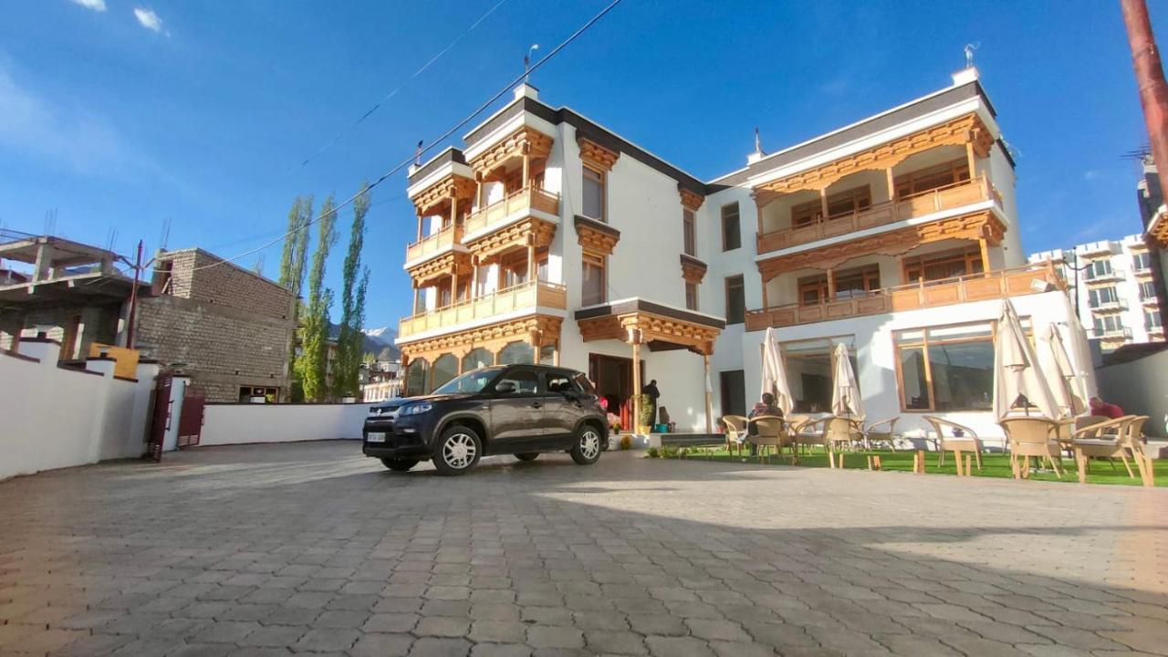Lha-Zes Hotel Leh Exterior photo