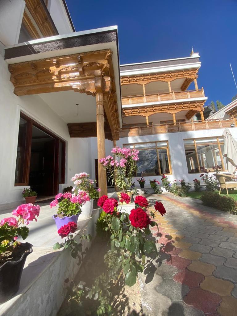 Lha-Zes Hotel Leh Exterior photo